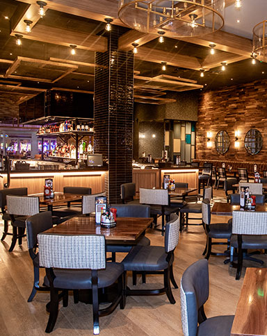 tin lizard bar and grill at delta downs image